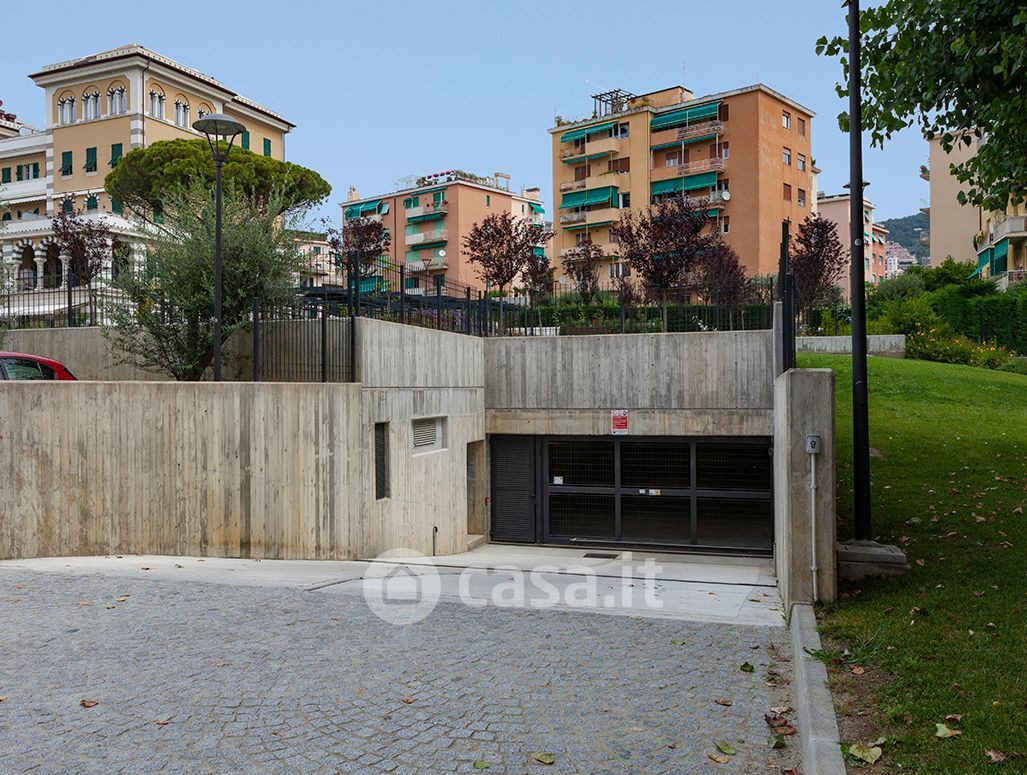 Garage/Posto auto in Vendita in Via Francesco Nullo 4 a Genova