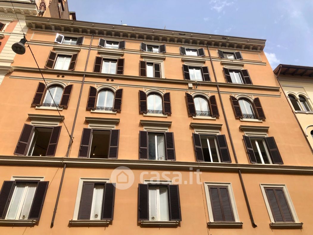 Appartamento in Affitto in Via Sicilia a Roma