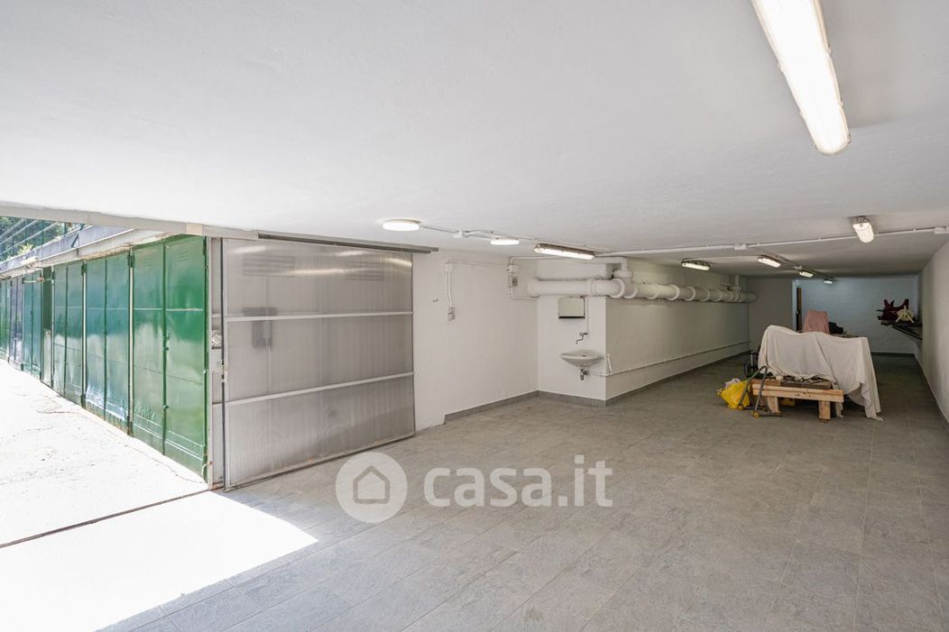 Garage/Posto auto in Vendita in Via Palmanova 72 a Milano