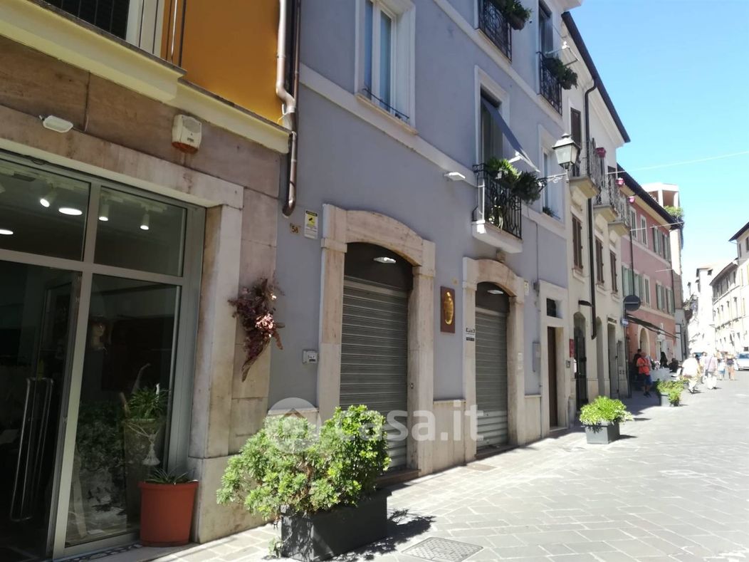 Negozio/Locale commerciale in Affitto in Via Giuseppe Garibaldi 58 /60 a Terni