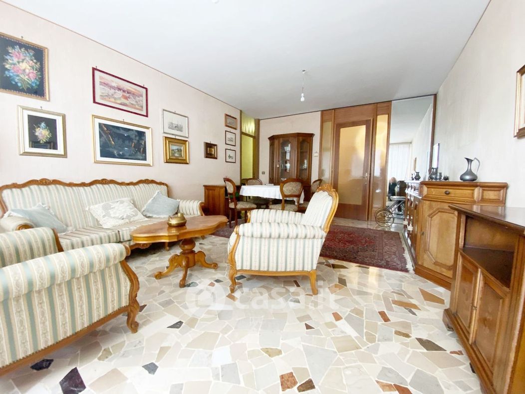 Appartamento in Vendita in Via Antonio Caccia a Udine
