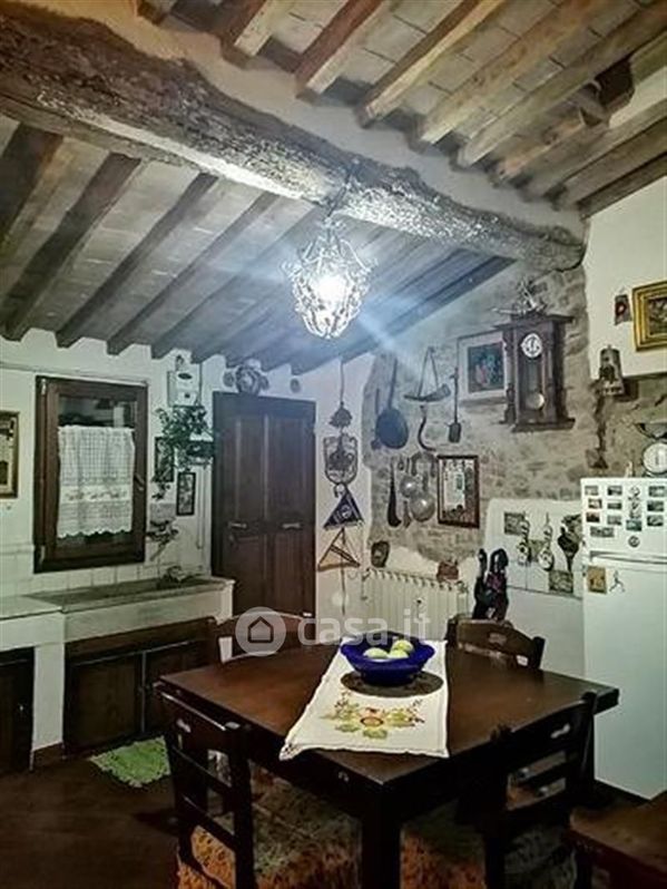 Appartamento in Vendita in Via Cavour a Castelnuovo di Val di Cecina
