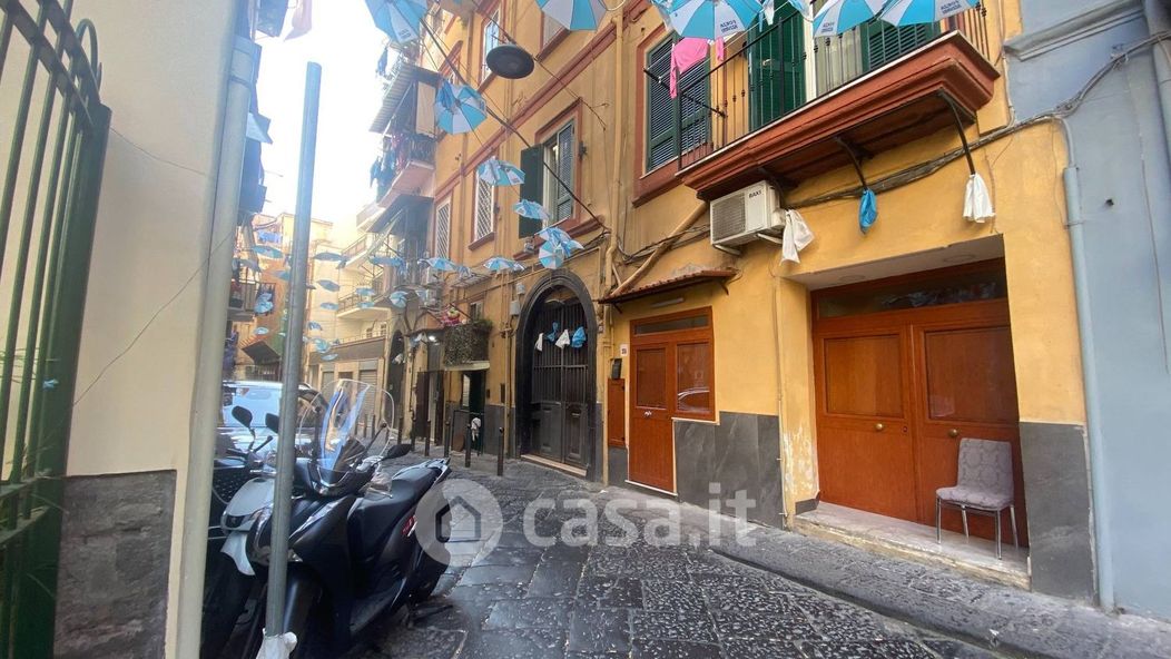 Appartamento in Vendita in Via Oronzio Costa 51 a Napoli
