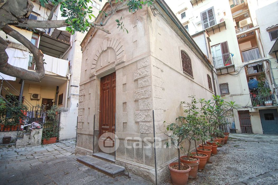 Rustico/Casale in Vendita in Via Isidoro la Lumia a Palermo