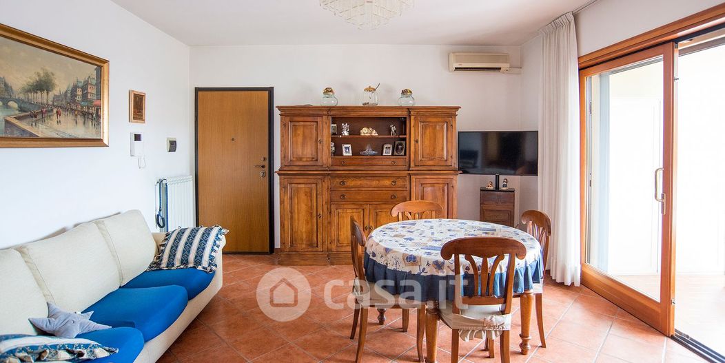 Appartamento in Vendita in Via Giuseppe Maranini 21 a Roma