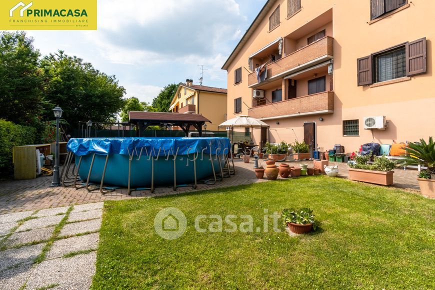 Appartamento in Vendita in Via Ibatici a Reggio Emilia