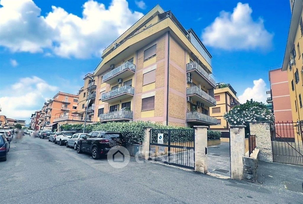 Appartamento in Vendita in Via delle Rondini a Roma