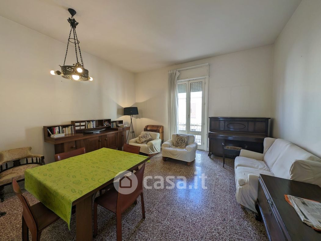 Appartamento in Vendita in Via Aschenez 60 a Reggio Calabria