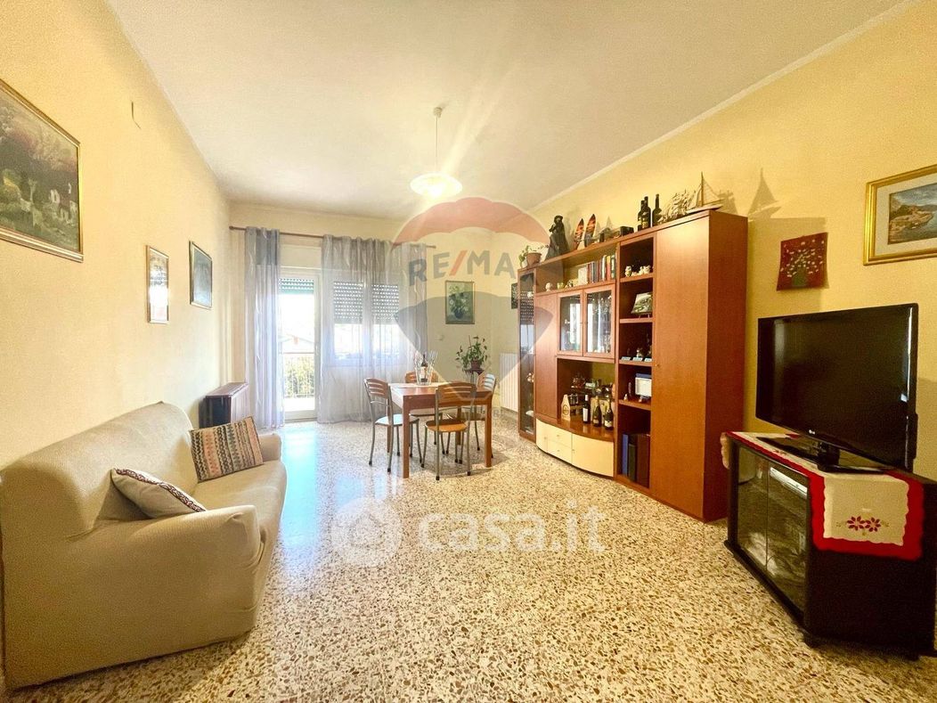 Appartamento in Vendita in Via Baronia 8 a Sassari