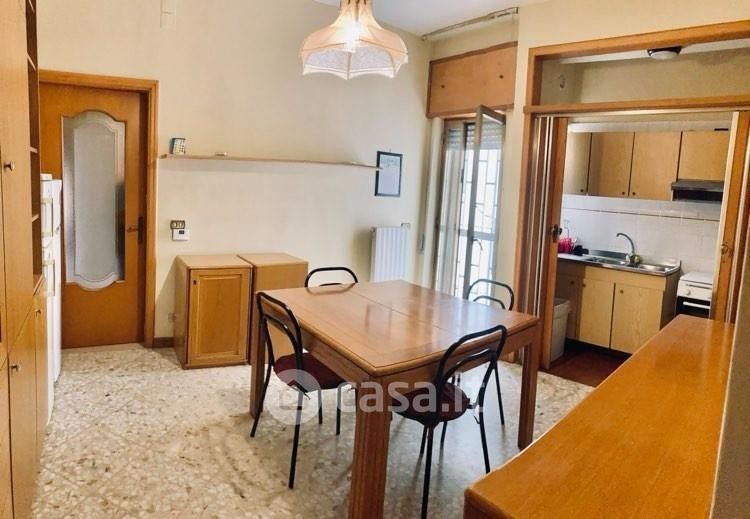 Appartamento in Vendita in Via de Rossi a Bari