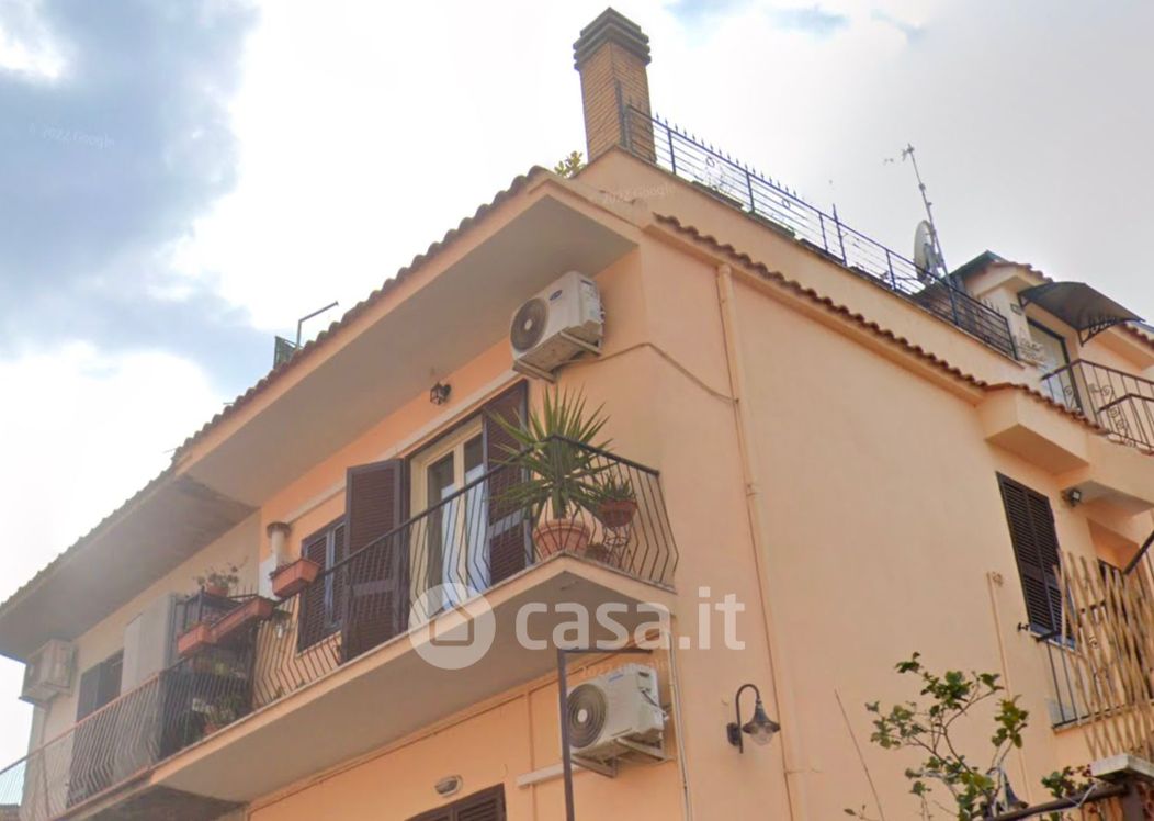 Casa indipendente in Vendita in Via Salvatore Tommasi a Napoli