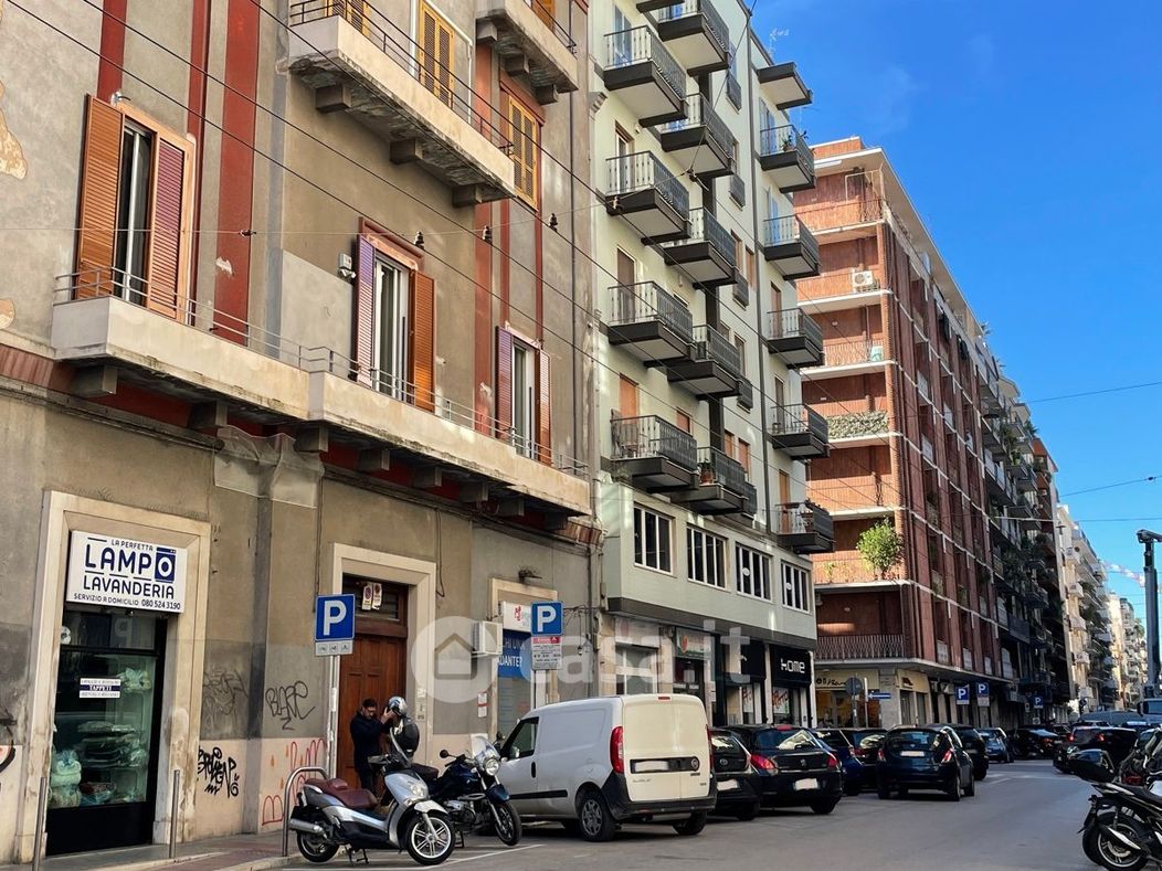 Negozio/Locale commerciale in Vendita in Via Principe Amedeo 140 a Bari
