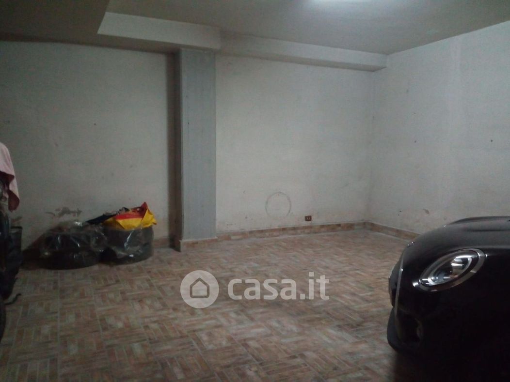 Garage/Posto auto in Affitto in Via Giacomo Matteotti a Nocera Inferiore