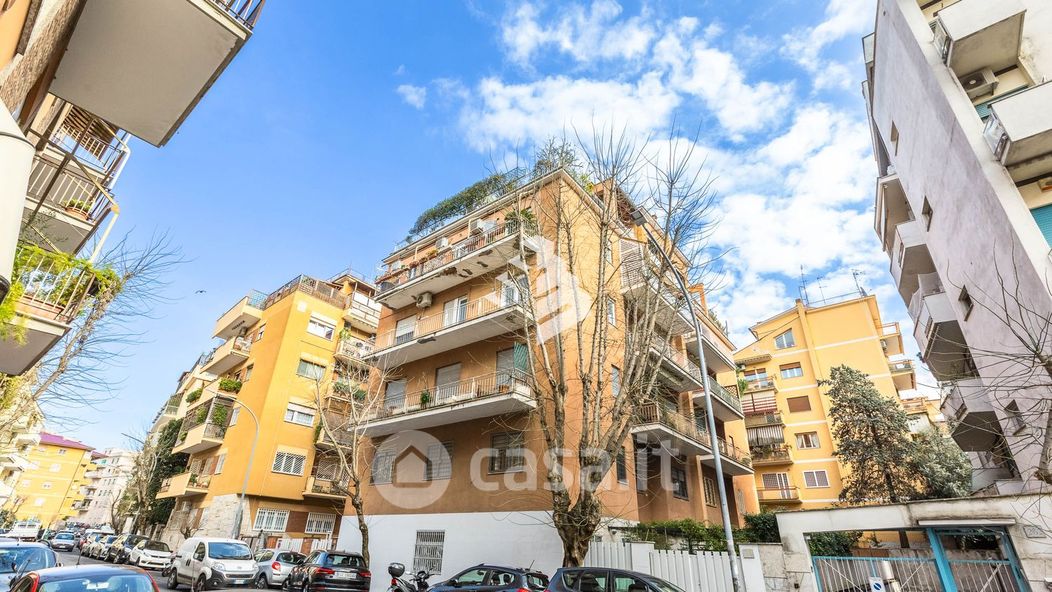 Appartamento in Vendita in Via Romeo Rodriguez Pereira 236 a Roma