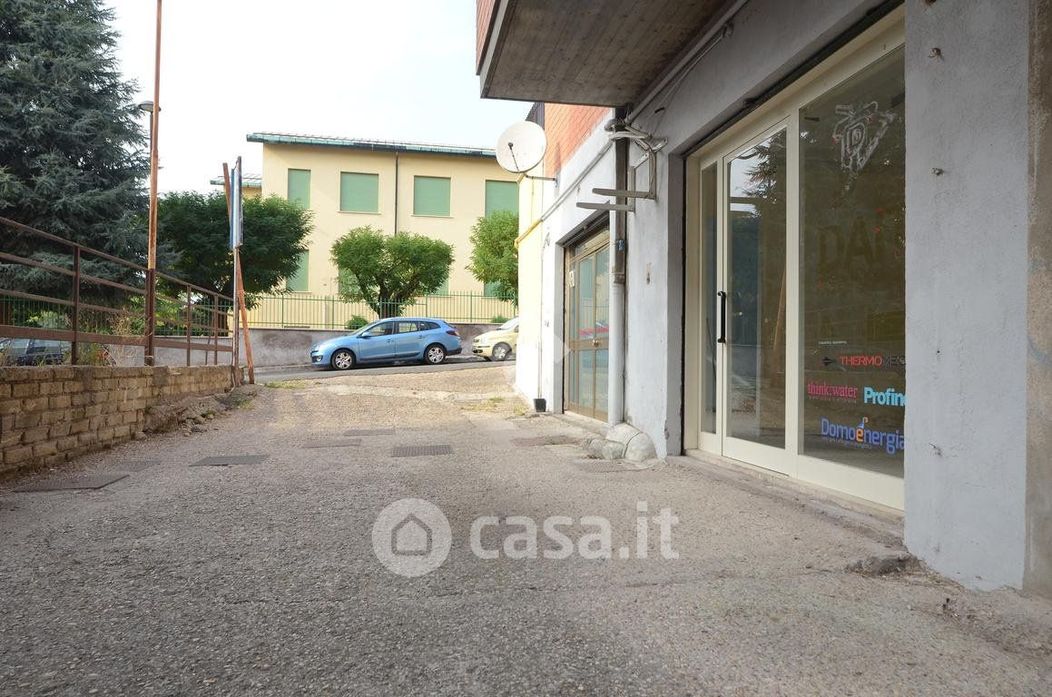 Negozio/Locale commerciale in Vendita in Via Galli 23 a Tivoli