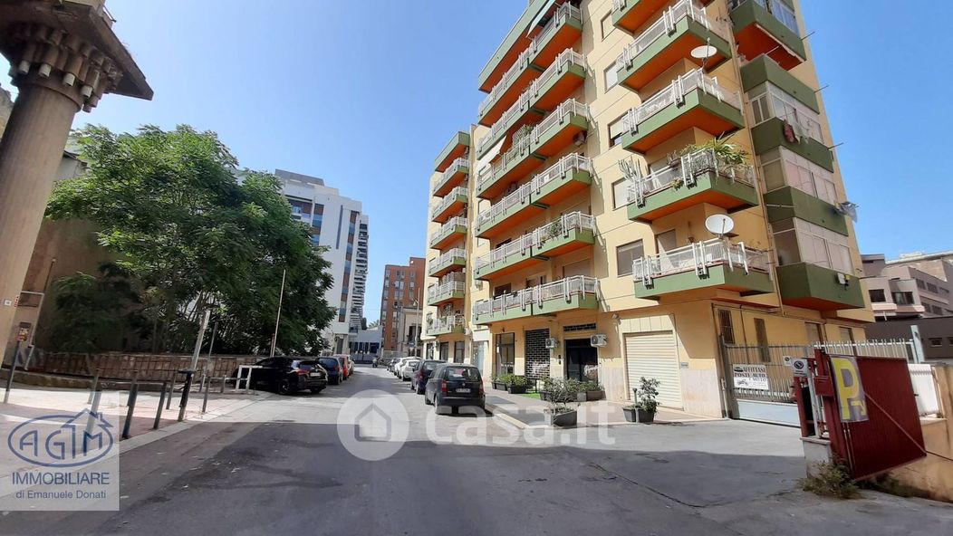 Appartamento in Vendita in Via Orlandino Leonardo 39 a Palermo