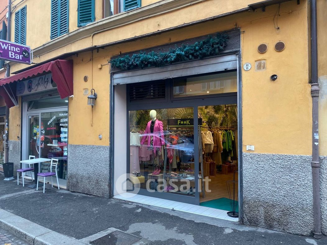 Negozio/Locale commerciale in Vendita in Via Castiglione 68 /B a Bologna