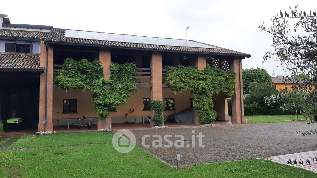 Villa in Vendita in a Reggio Emilia