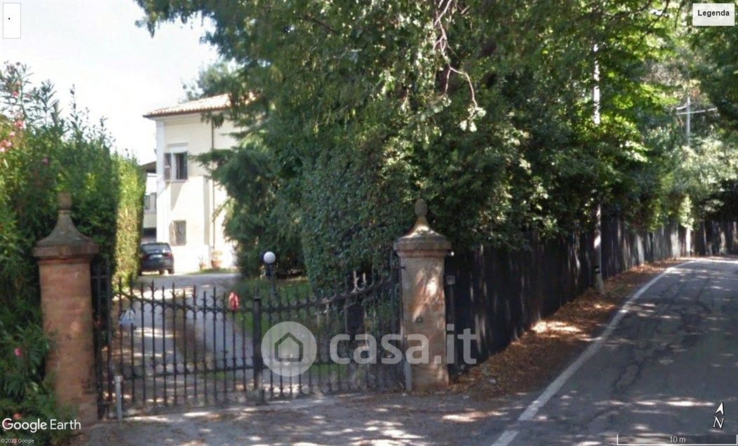 Villa in Vendita in Via Monte L'abate 67 a Rimini