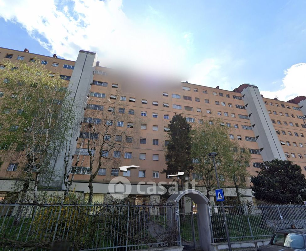 Appartamento in Vendita in Via Benjamin Constant 22 a Milano
