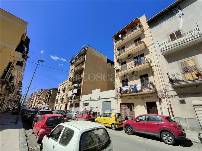 Appartamento in Vendita in Via Sebastiano Bagolino a Palermo