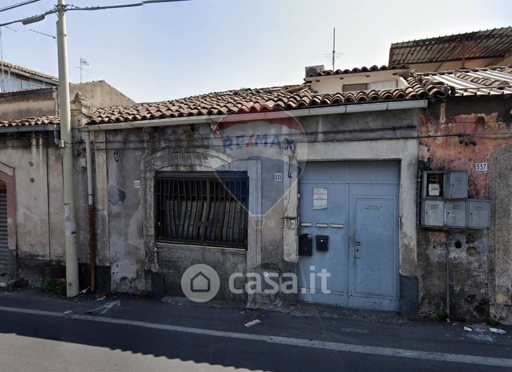 Casa indipendente in Vendita in Via Palermo 535 a Catania