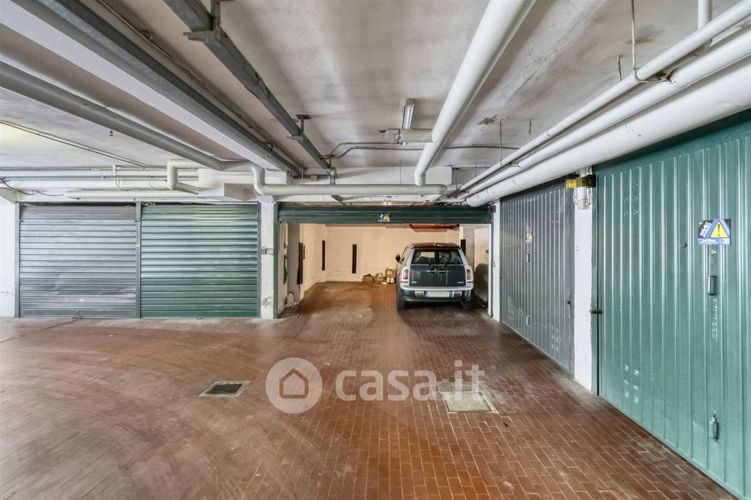 Garage/Posto auto in Vendita in Via Santa Croce 11 a Bologna
