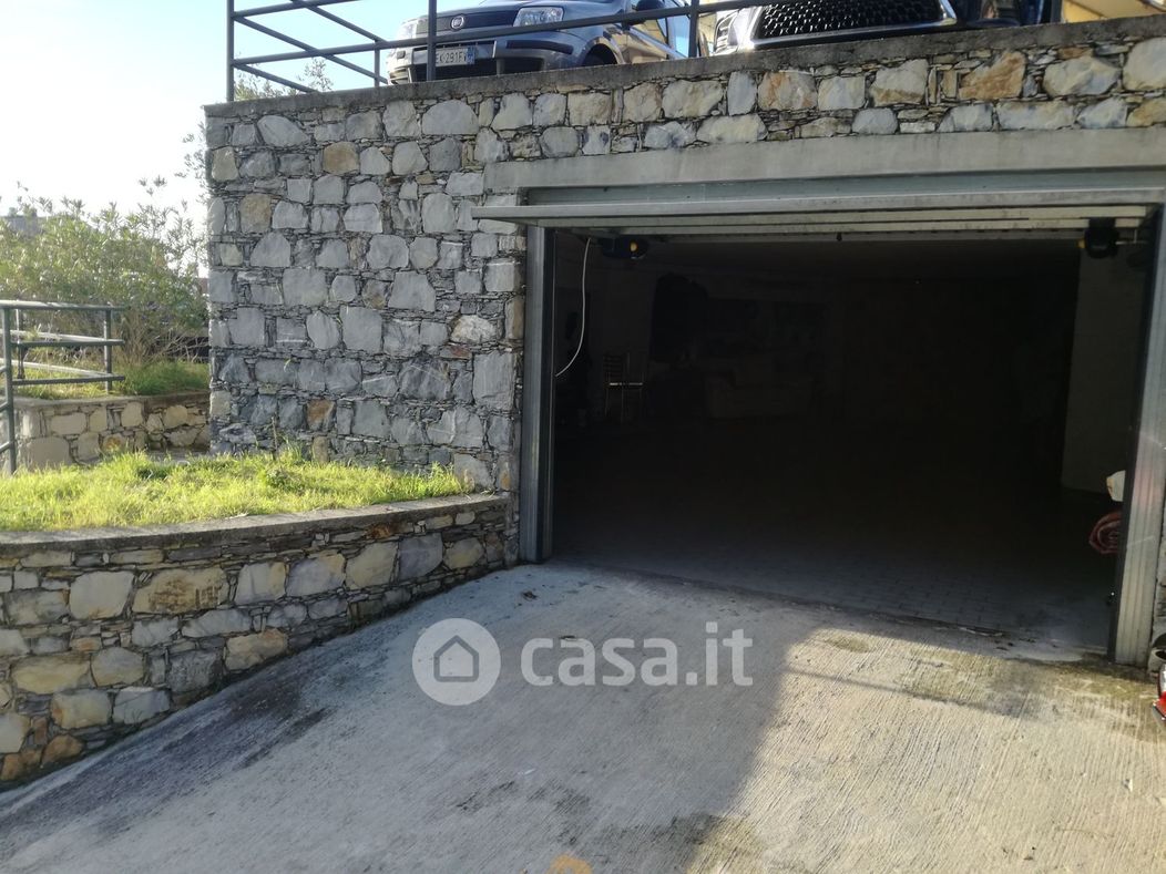 Garage/Posto auto in Vendita in Via Castagneto a Camogli
