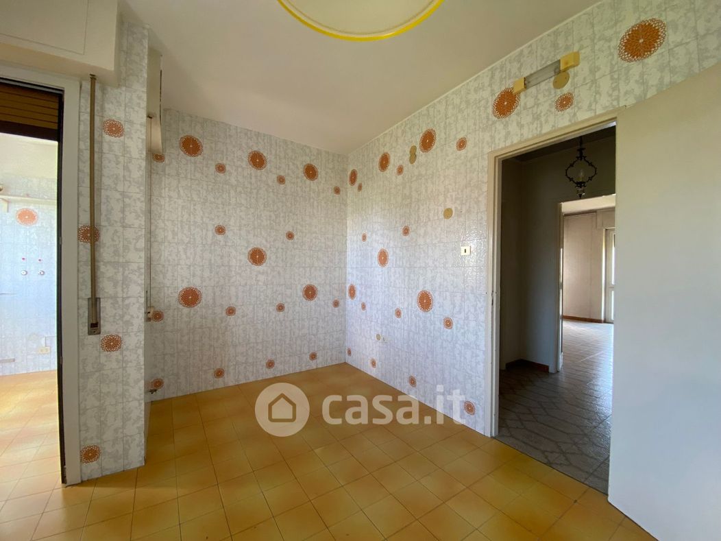 Appartamento in Vendita in Via Francesco Paolo Loperfido 36 a Matera