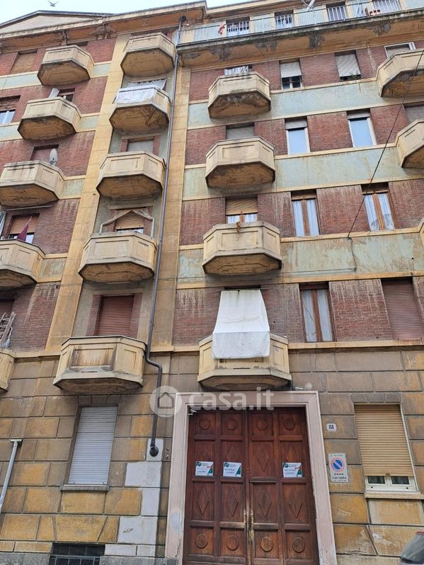 Appartamento in Vendita in Via Leinì 81 a Torino