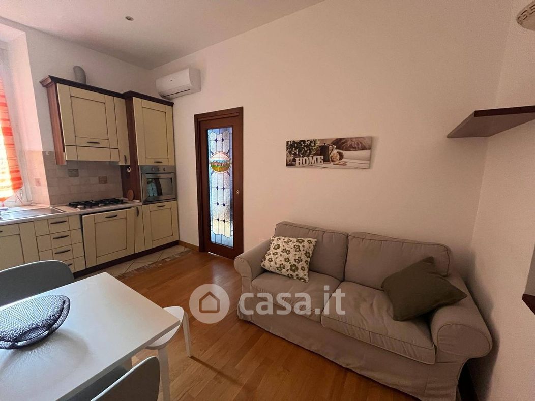 Appartamento in Affitto in Via Ruggero di Lauria 9 a Milano