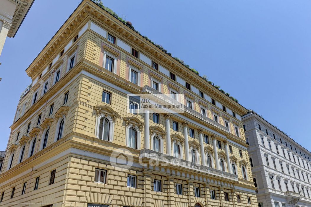 Appartamento in Vendita in Corso Vittorio Emanuele II 209 a Roma