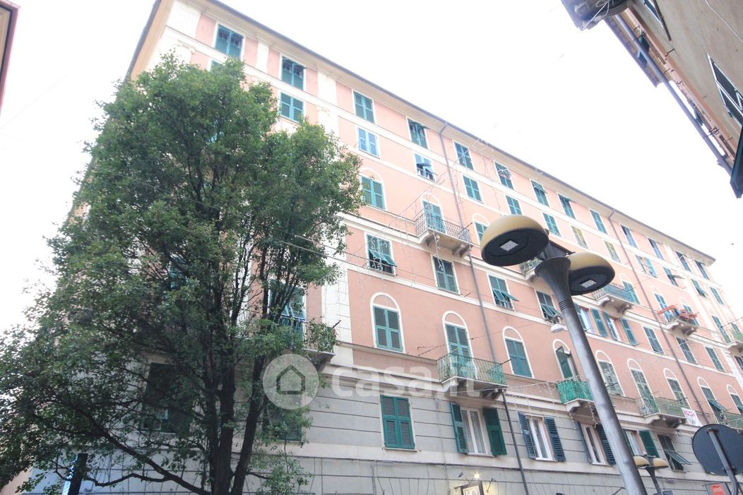 Appartamento in Vendita in Via Jori a Genova