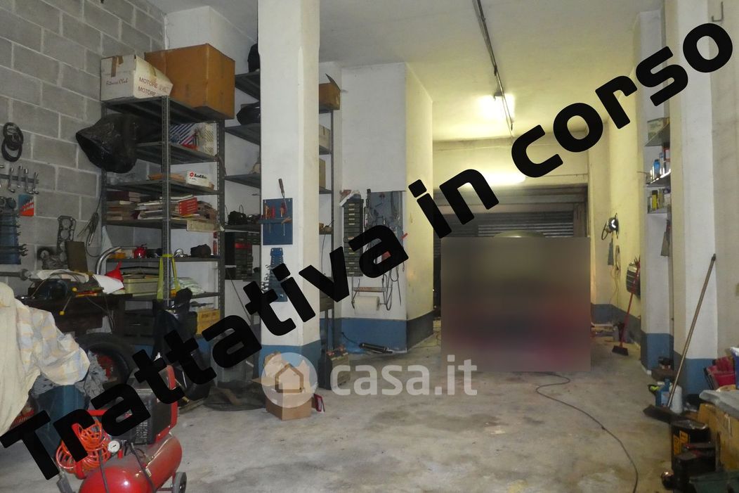 Garage/Posto auto in Vendita in Via san secondo a Torino