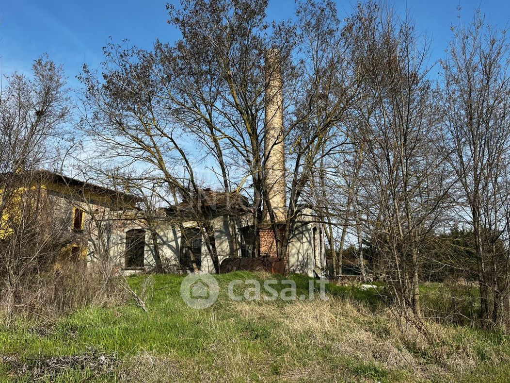 Rustico/Casale in Vendita in Strada San Cosimo a Parma
