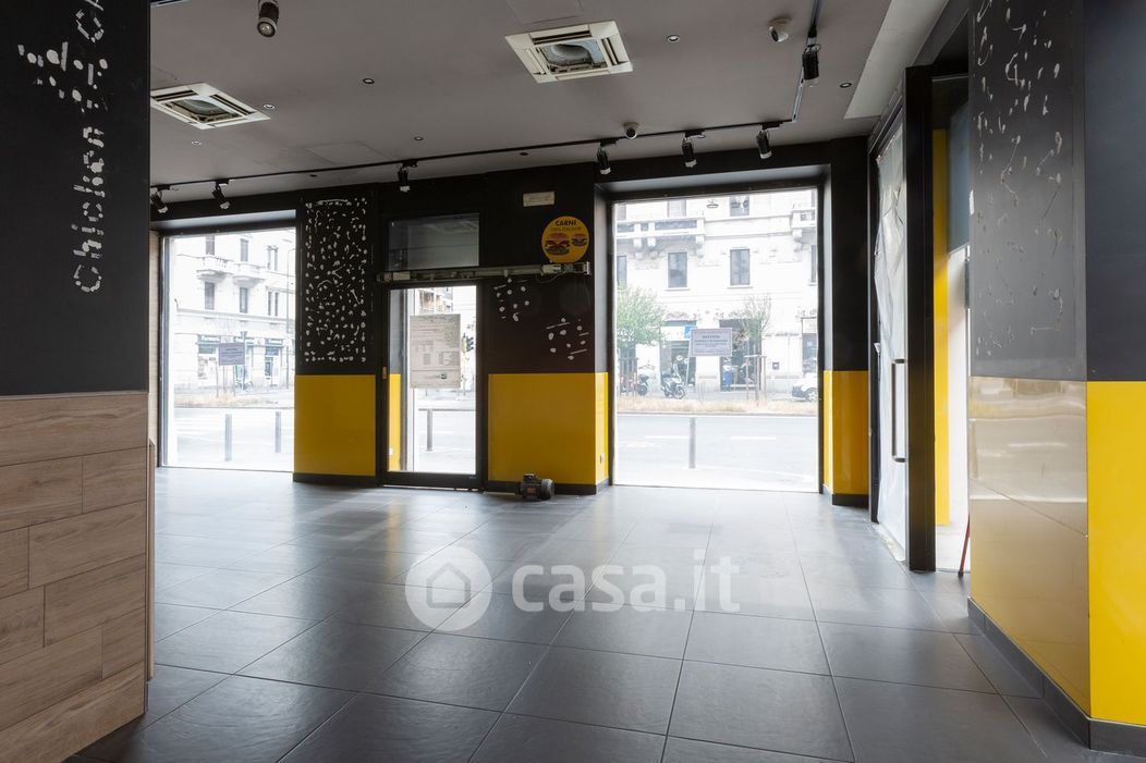 Negozio/Locale commerciale in Affitto in Viale Monza 81 a Milano