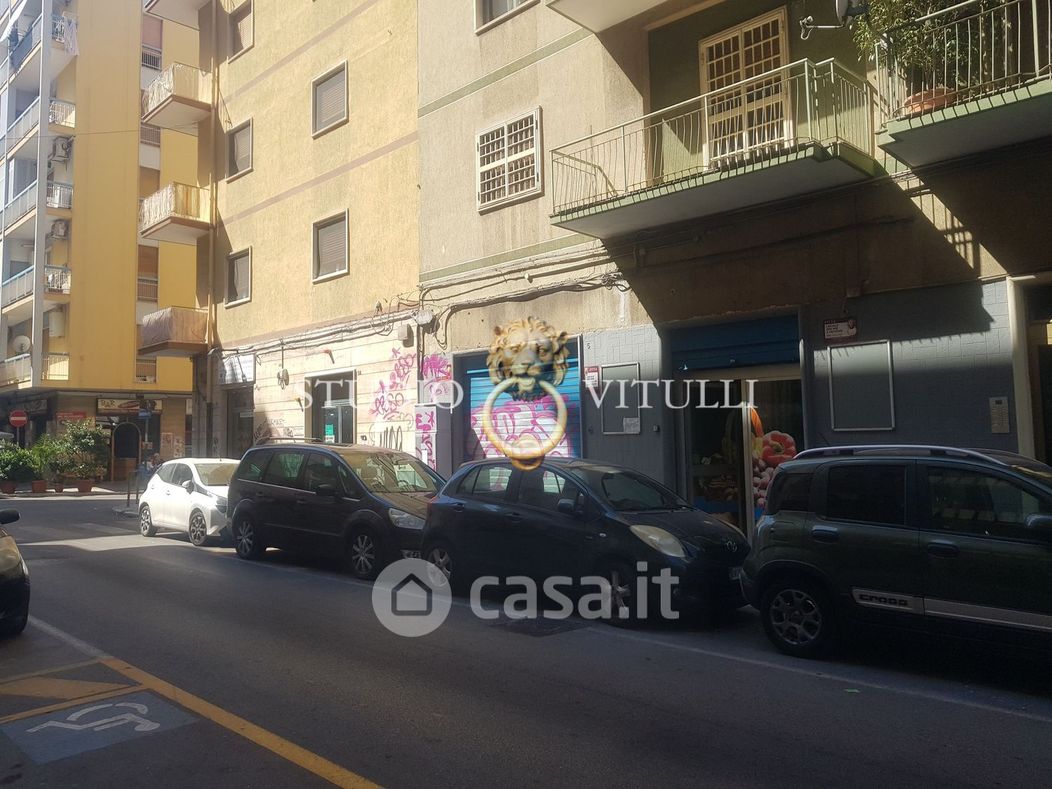 Negozio/Locale commerciale in Affitto in Via Buccari 58 -64 a Bari