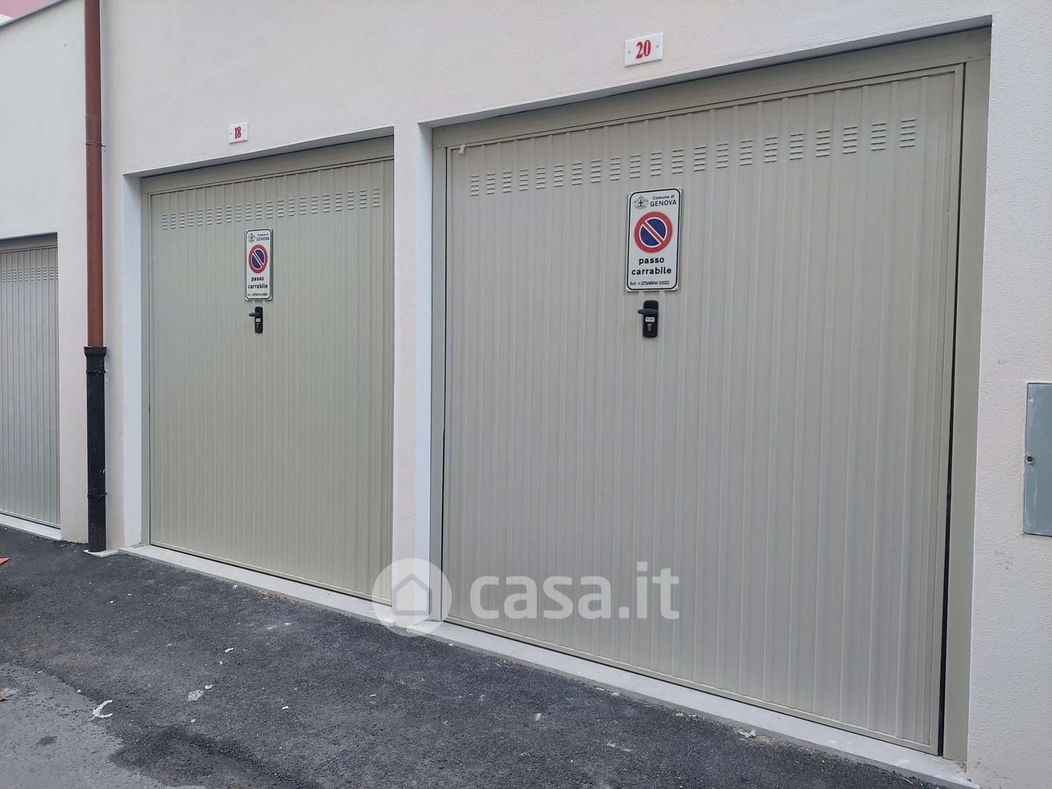 Garage/Posto auto in Vendita in Via degli Storace a Genova
