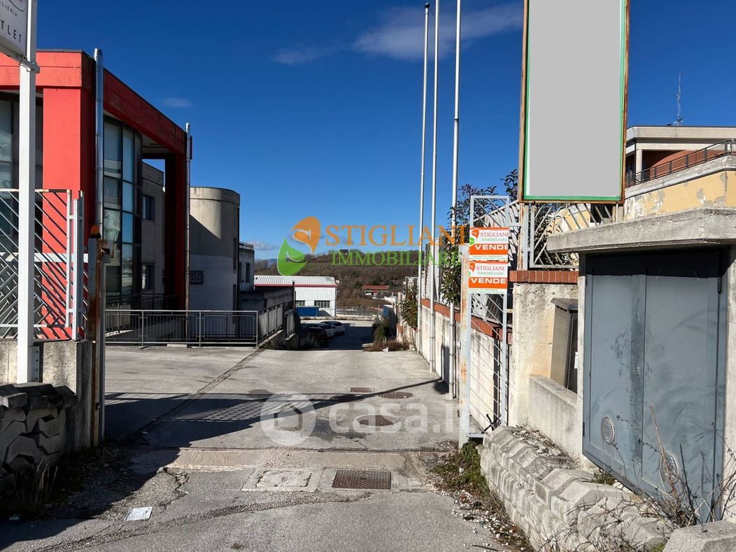 Negozio/Locale commerciale in Vendita in Viale Giuseppe Ferro a Campobasso