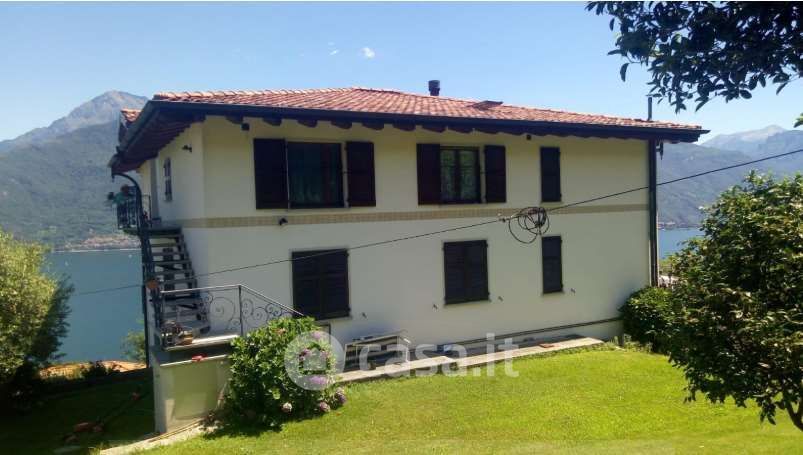 Casa Bi/Trifamiliare in Vendita in Via Tre Terre a Pianello del Lario