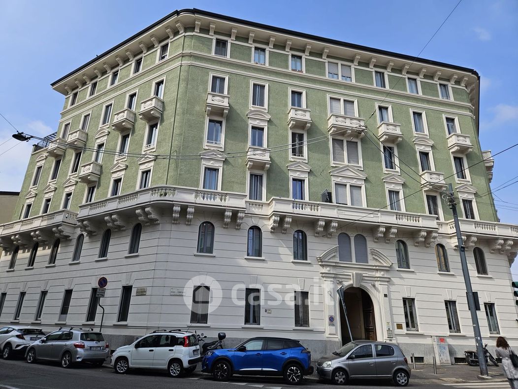 Appartamento in Vendita in Via degli Imbriani 31 a Milano