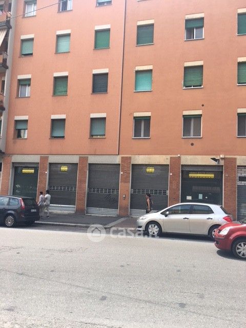 Negozio/Locale commerciale in Affitto in a Bologna
