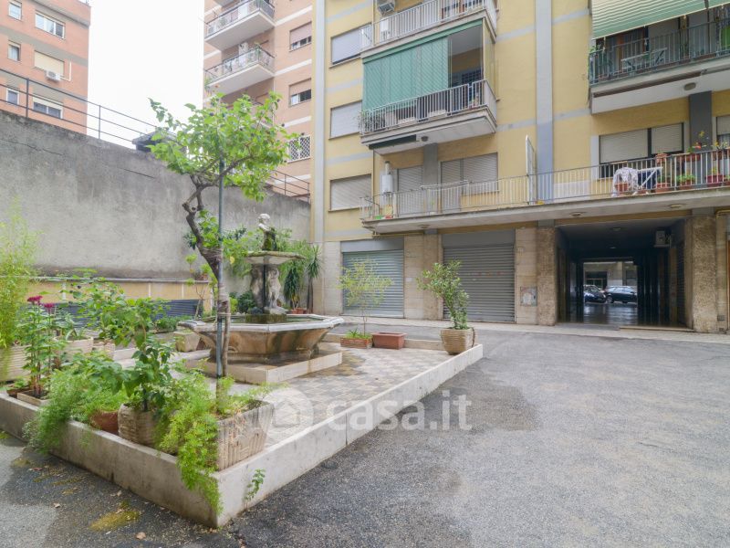 Appartamento in Vendita in Via Luigi Vittorio Bertarelli a Roma