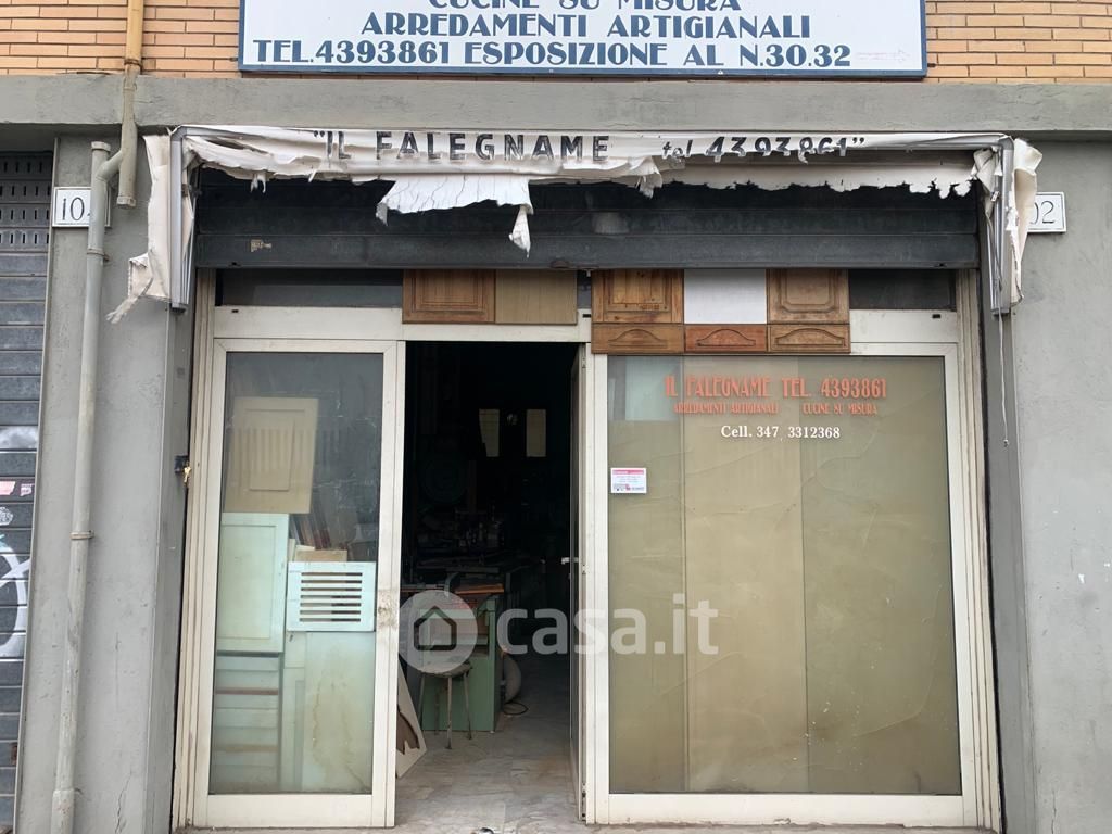 Negozio/Locale commerciale in Vendita in Via Sandro Sandri 102 a Roma