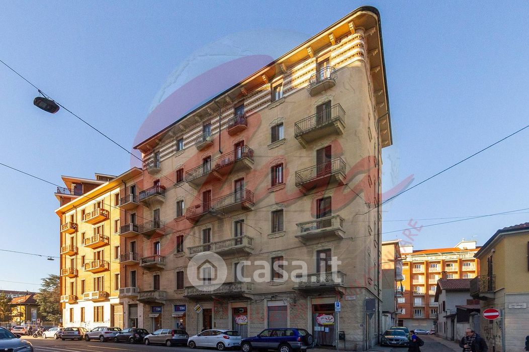 Appartamento in Vendita in Via Luigi Cibrario 104 a Torino