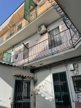Appartamento in Vendita in Via Suor Maria della Passione Beata 115 a Napoli