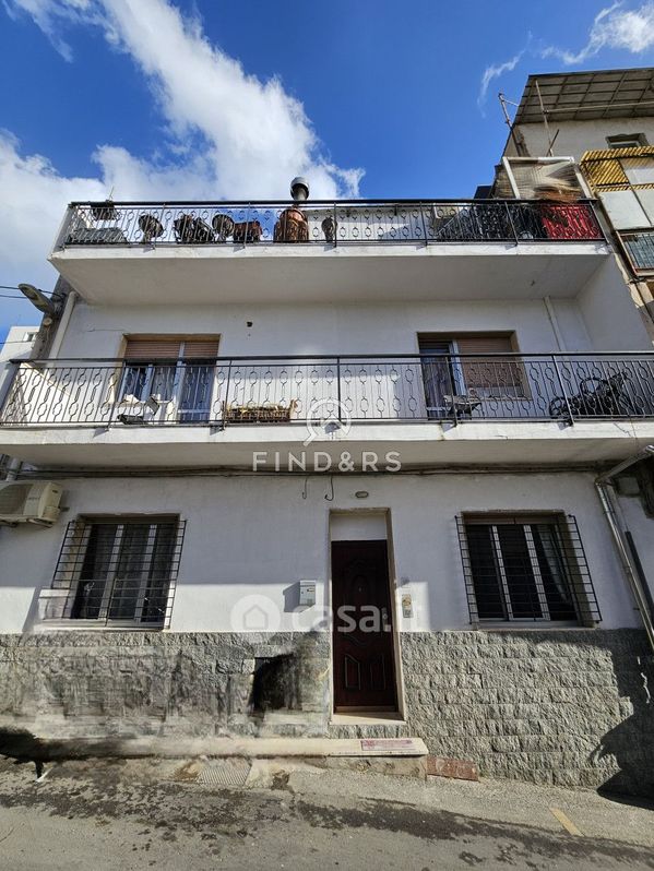 Casa indipendente in Vendita in Vicolo Carrera a Reggio Calabria