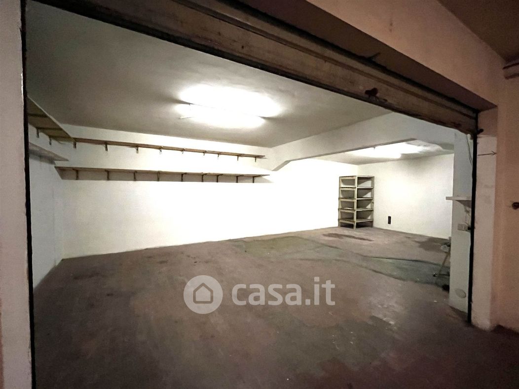 Garage/Posto auto in Vendita in Via Martiri della Resistenza 10 a Ancona