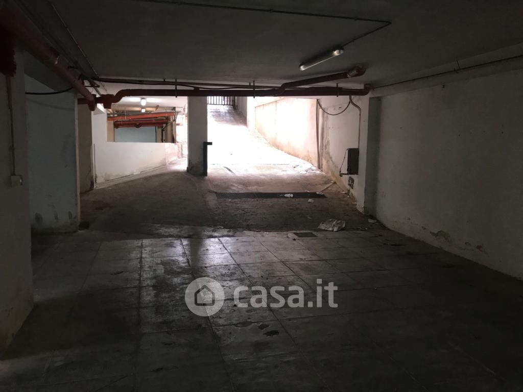 Garage/Posto auto in Vendita in Via Giuseppe de Spuches 8 a Palermo