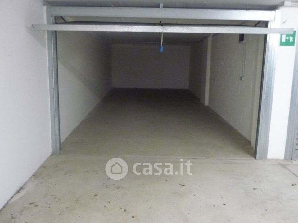 Garage/Posto auto in Vendita in Via Cesare Festa a Arenzano